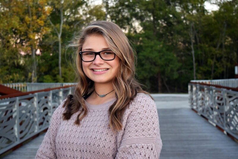 senior photos 2260603 1280