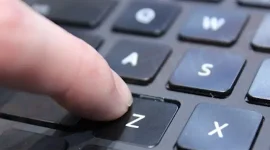 Tombol Keyboard untuk Membuat Rata Tengah
