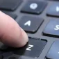 Tombol Keyboard untuk Membuat Rata Tengah