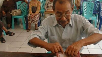 Kabar Gembira Buat Pensiunan PNS di 2024, Gaji Bisa Tembus 4,7 Juta Rupiah 1 Rincian Nominal Gaji Pensiunan PNS 2024