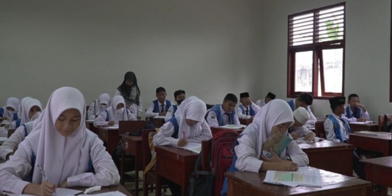 Kabar Gembira! Beasiswa PIP 2024 untuk Siswa Madrasah Aliyah akan Naik Menjadi Rp1,8 Juta