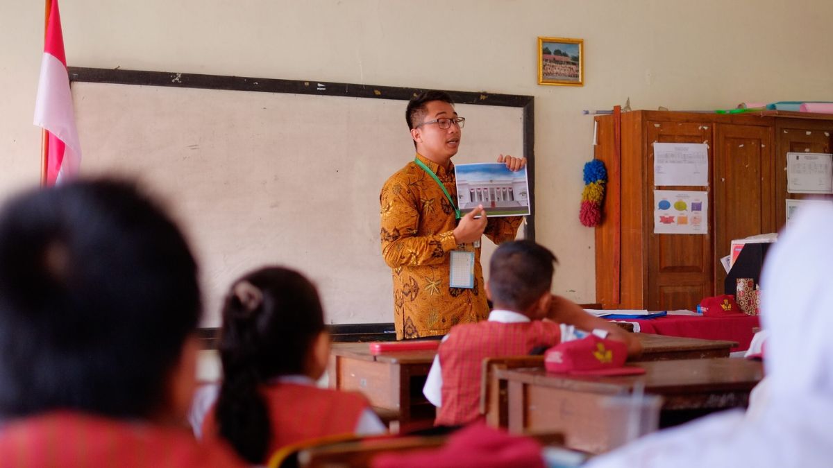 Alhamdulillah! 7 Tunjangan Guru Ini Akan Cair Pada Bulan Juni 2024 untuk PNS dan Honorer (1) Alhamdulillah! 7 Tunjangan Guru Ini Akan Cair Pada Bulan Juni 2024 untuk PNS dan Honorer (1)