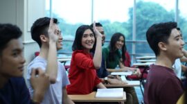  Mahasiswa Dapat Mengajukan Beasiswa Kuliah Berikut