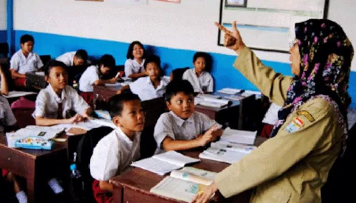 Guru Yang Sudah Mengajar 17 Tahun Kini Bakal Dapat Insentif Resmi dari Pemerintah Daerah