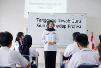 Apa Tanggung Jawab Guru Terhadap Profesi Sesuai Permendikbudristek No. 67 Tahun 2024